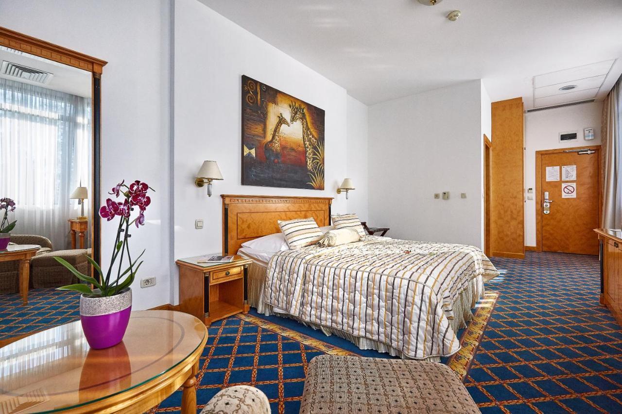 Garni Hotel Master Novi Sad Ngoại thất bức ảnh