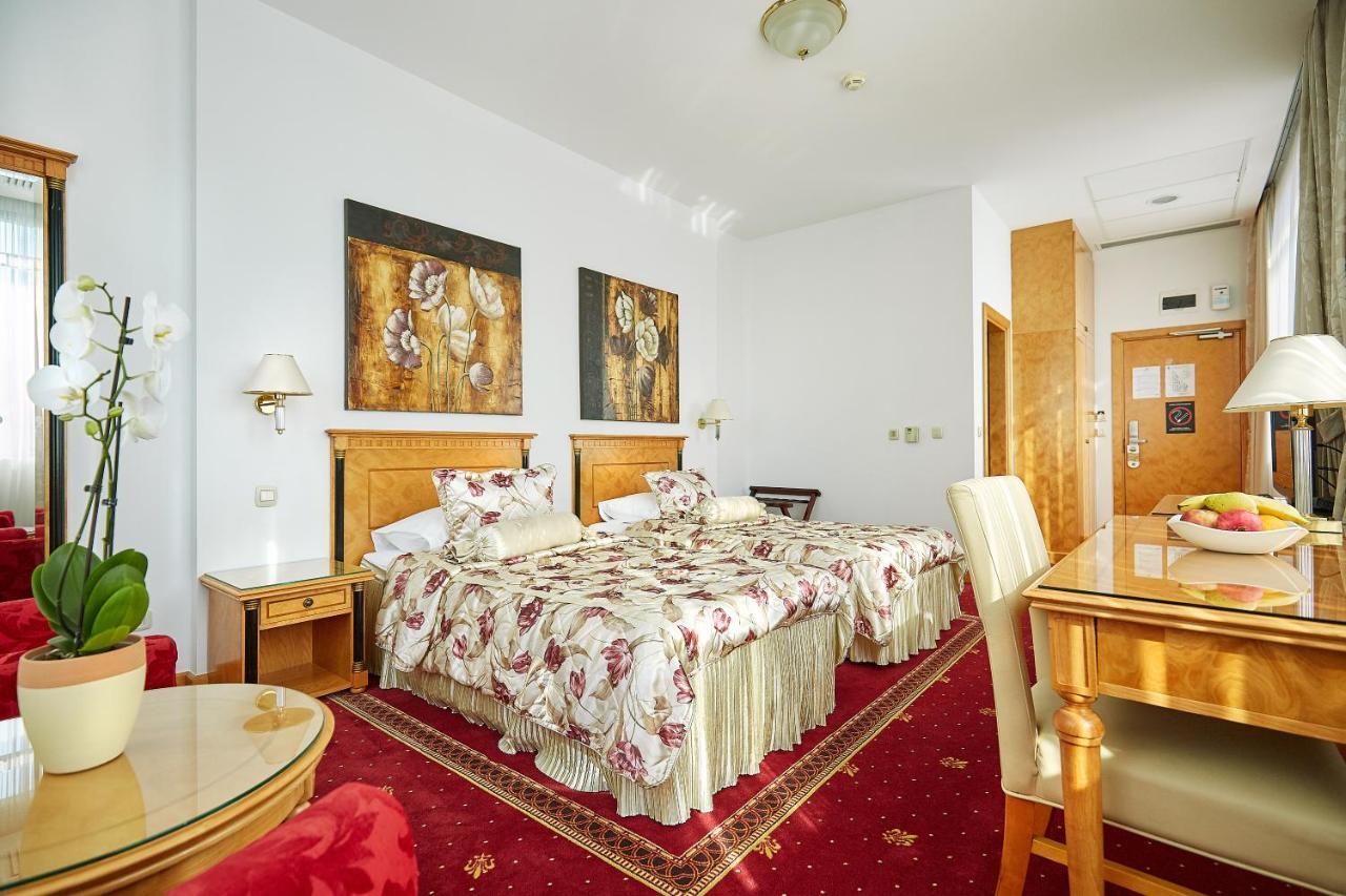 Garni Hotel Master Novi Sad Ngoại thất bức ảnh