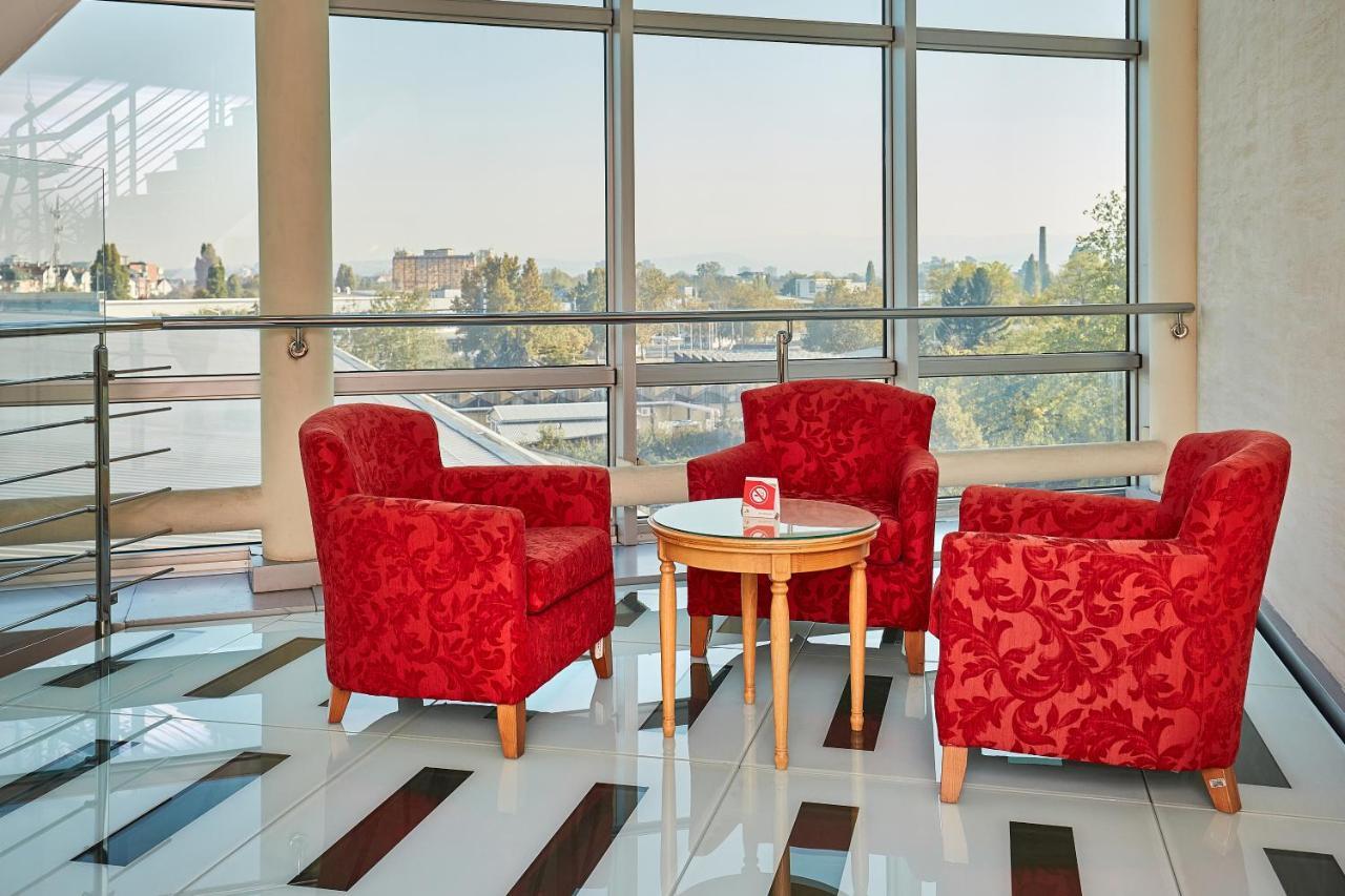 Garni Hotel Master Novi Sad Ngoại thất bức ảnh