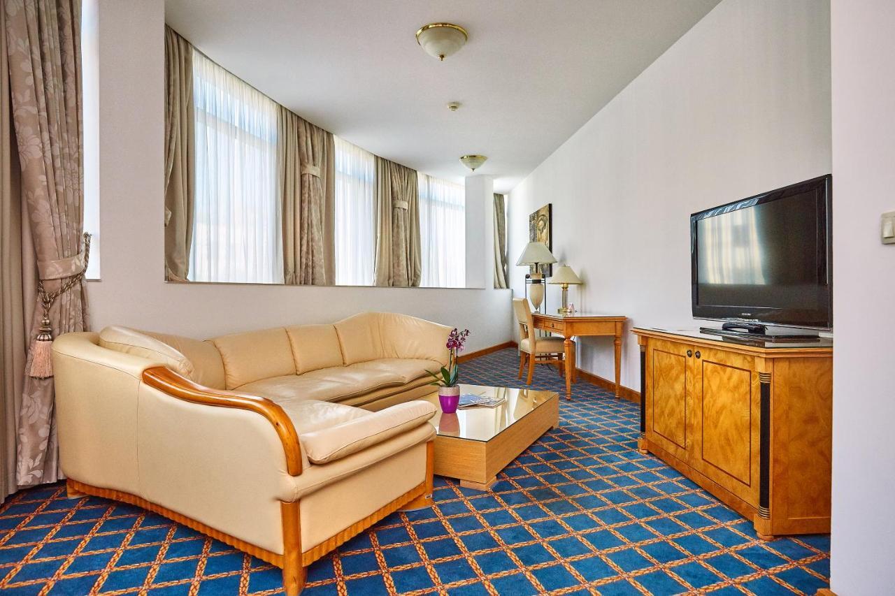 Garni Hotel Master Novi Sad Ngoại thất bức ảnh