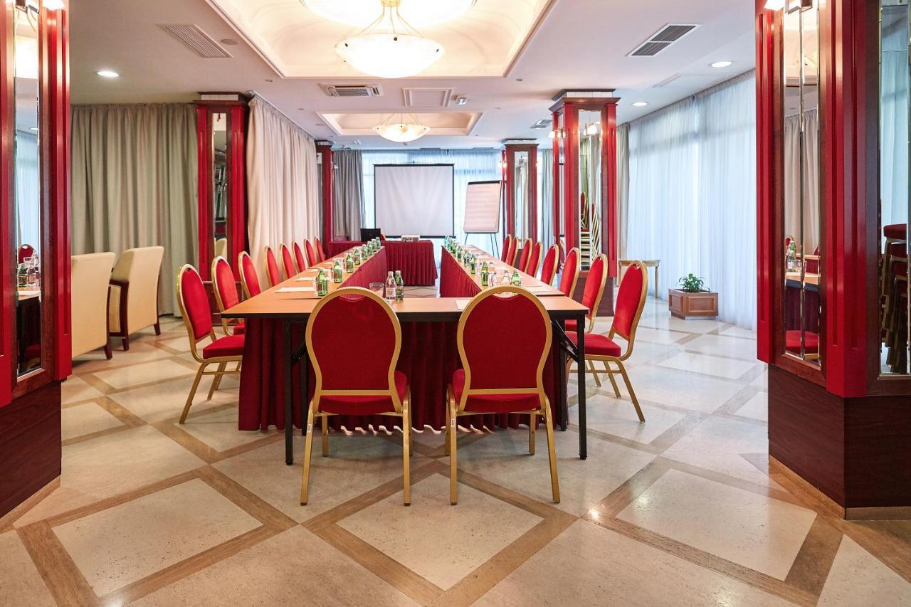 Garni Hotel Master Novi Sad Ngoại thất bức ảnh